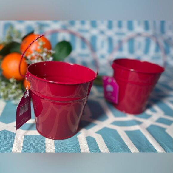 ❤️🥰❤️ New! 4” Red Valentines Gift Buckets NWT Gift Pail Basket Handle NWT - Picture 4 of 5